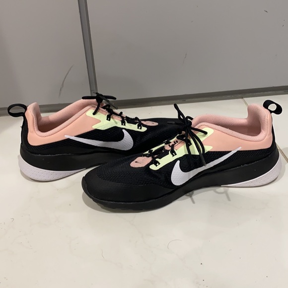 nike ck racer 2 women's